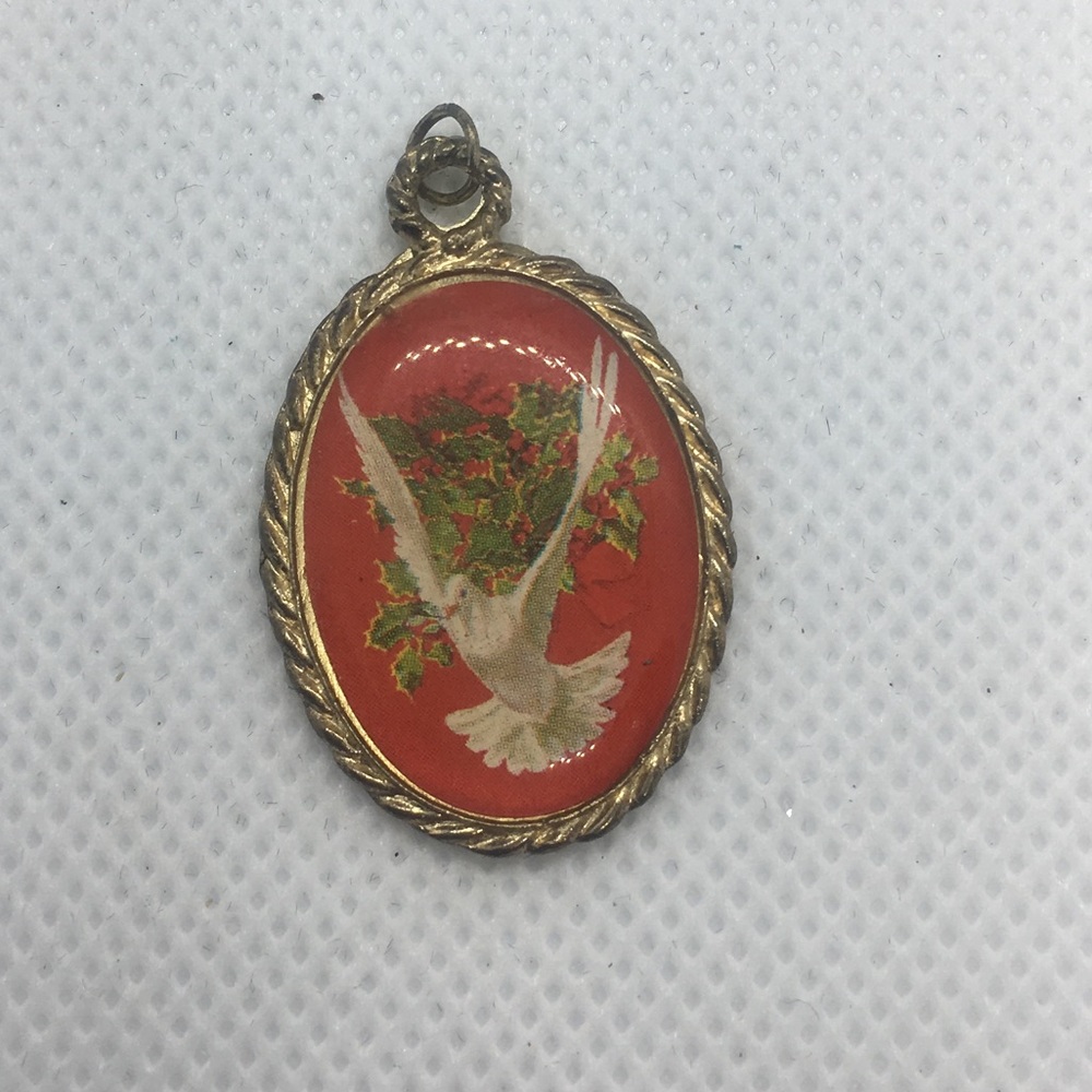 4 for $12: Vintage Dove Pendant